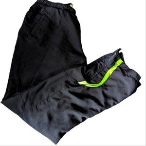 Men's Diadora DIAdry Black And Green Windpants/Sweatpants-Size Medium